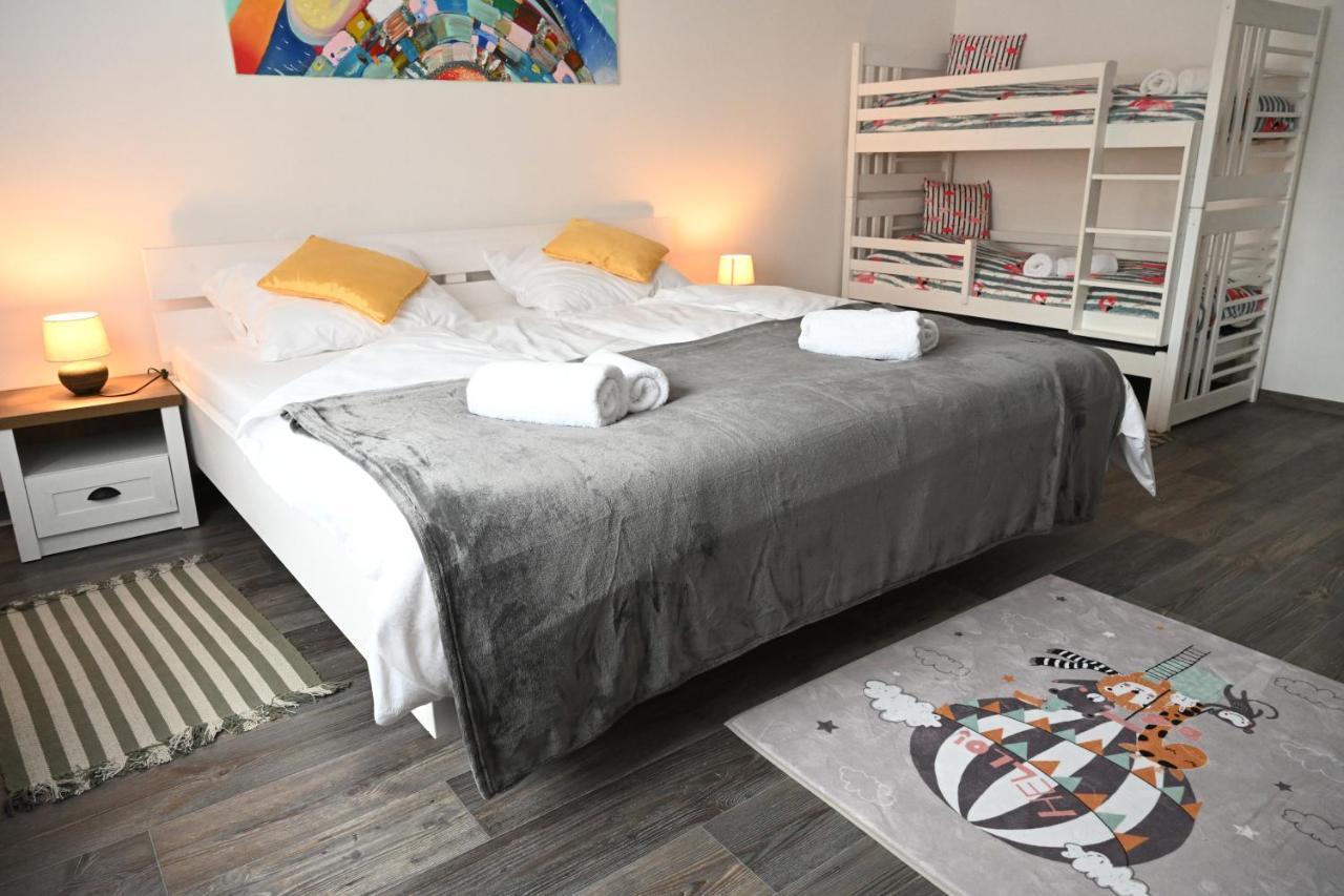 Rodinny Apartman U Broumovskeho Namesti Exteriör bild