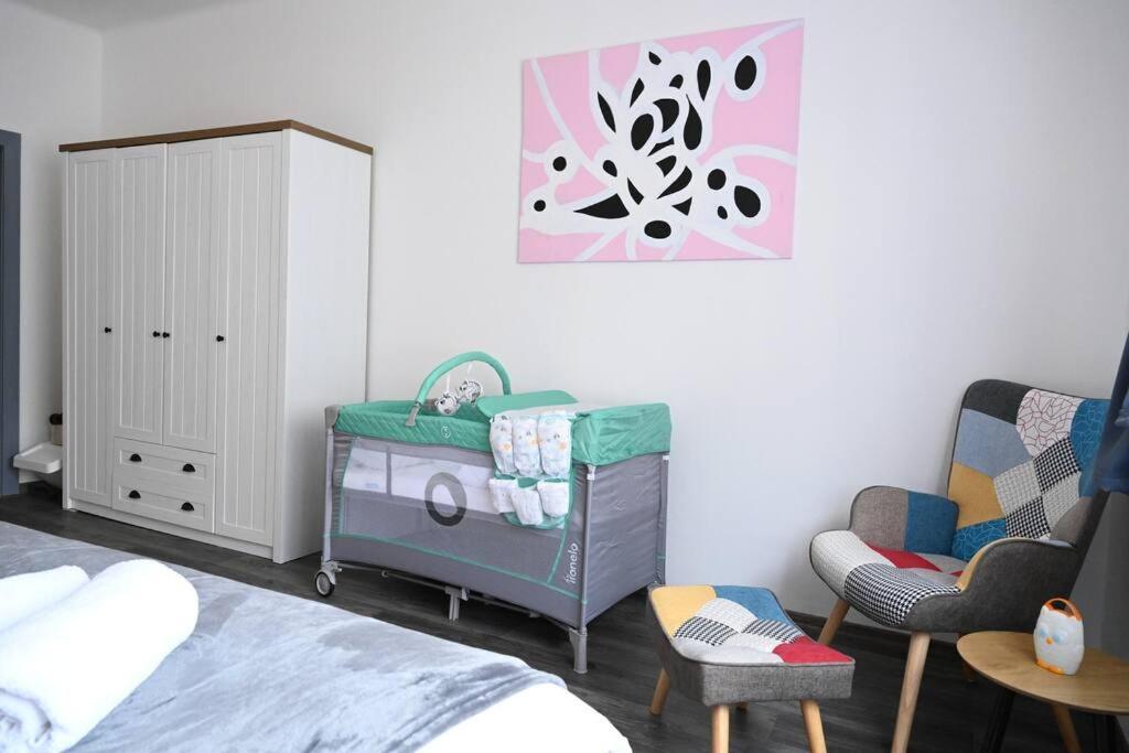 Rodinny Apartman U Broumovskeho Namesti Exteriör bild